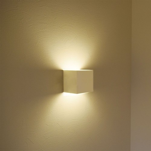 Applique murale LED 12W blanche - IP65 extérieur, carrée, angle de diffusion réglable, source lumineuse incluse
