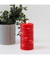 Bougie LED avec guirlande lumineuse, 15cm de haut, effet flamme - Ø7,5cm, fonctionne avec télécommande, véritable cire, rouge