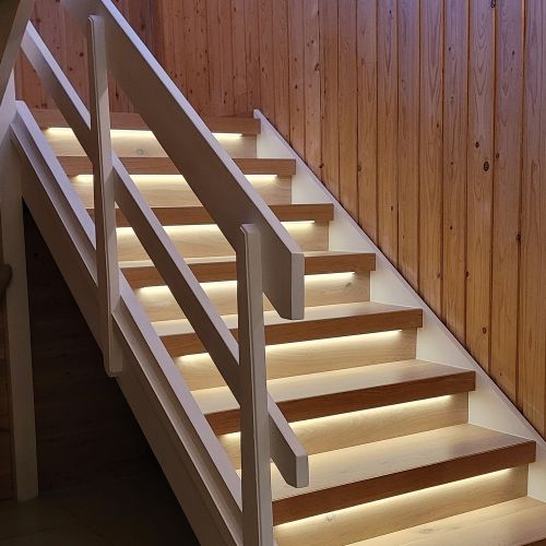 Kit ruban LED COB pour escalier 11W par marche - 24V DC, IP20, Jusqu'à 16 marches, avec capteur