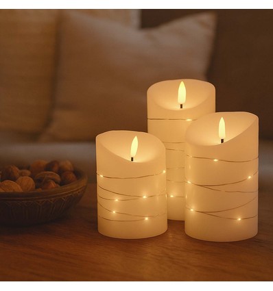 Bougies LED lot de 3 avec guirlande, effet flamme - Ø7,5cm, 10/12,5/15cm, télécommande, minuterie, véritable cire