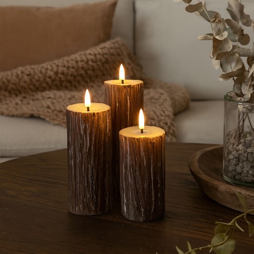 Set de 3 bougies LED aspect bois, aspect fondu, effet flamme - Ø5,5cm, 10/12,5/15cm de haut, avec télécommande, véritable cire