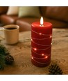 Bougie LED avec guirlande lumineuse, 15cm de haut, effet flamme - Ø7,5cm, fonctionne avec télécommande, véritable cire, rouge