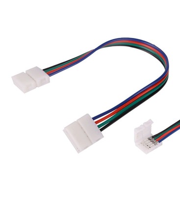 Installation d'un connecteur RGB pour bandes LED montrant les broches de connexion.