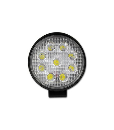 Phare de travail LED 27W blanc froid pour une couverture lumineuse optimale sur terrain de sport.